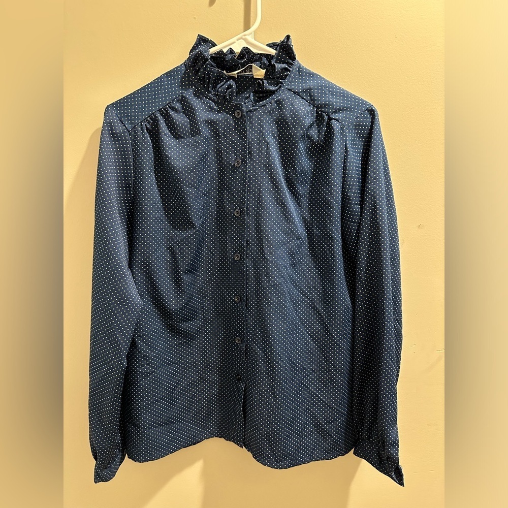 Vintage Judy Bond Women’s Blouse Navy Blue  Tan Polka Dot Ruffle Neck Size 12